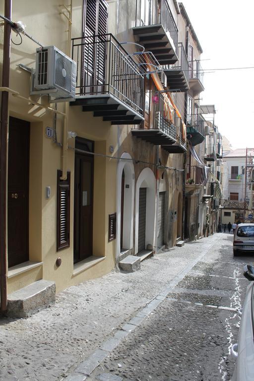 Casa Vacanze Zio Pasquale Cefalù Buitenkant foto